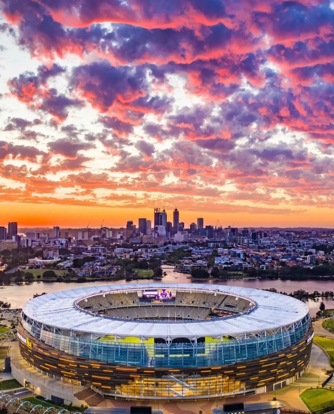 年赚全澳倒数第二,才$4万5,专业不对口,英语差