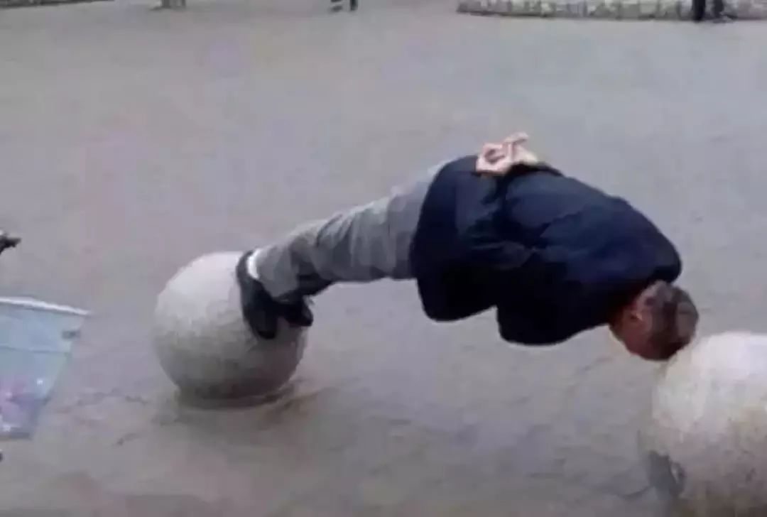 大爷大妈健身有多野?我tm爆笑哈哈哈