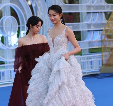 欧阳娜娜身高一米几 7d4492dd0b4b46668a87d95b8ec3dd81.jpeg