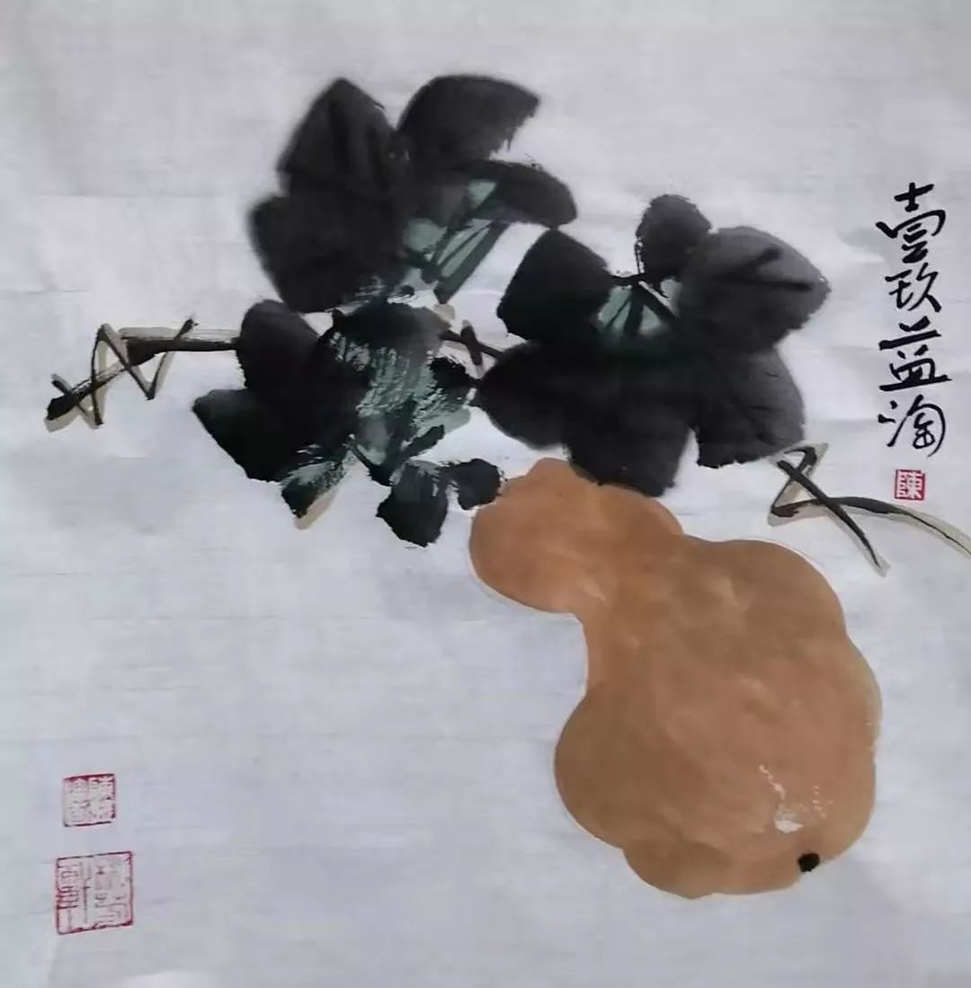 擅长山水画,兼习花鸟走禽,师从著名画家岑学恭,刘啸林,邵仲节,汤祖堃