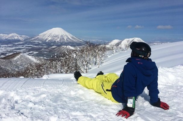 雪中骑行,梦的启示——解析梦见自己骑自行车摔倒在雪地里又爬起来的深层含义 雪中骑行,梦的启示——解析梦见自己骑自行车摔倒在雪地里又爬起来的深层含义
