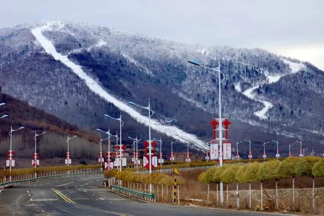 e97条雪道可选,中级道4条n1,e14,e16,e18初级道2条 n6,n10当天北大湖