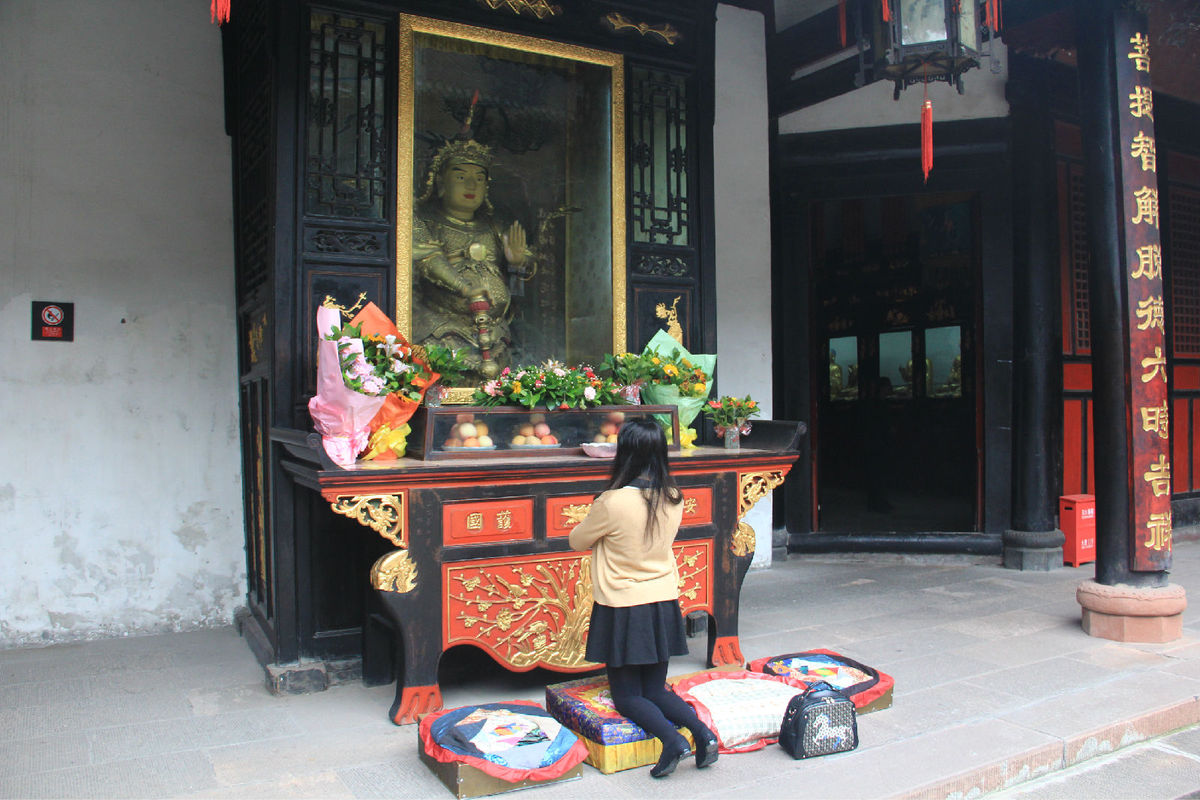 拜菩萨 来自搜狐网