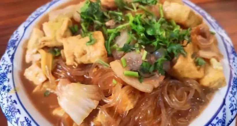 炖豆腐白菜粉条五花肉 4c03abba9e4c469894fb37729c24c8c5.jpeg