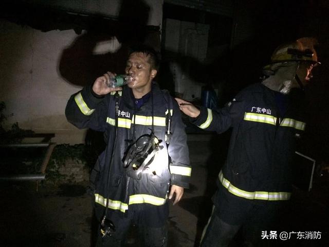 最美烟熏黑这组照片让人觉得好笑又心疼