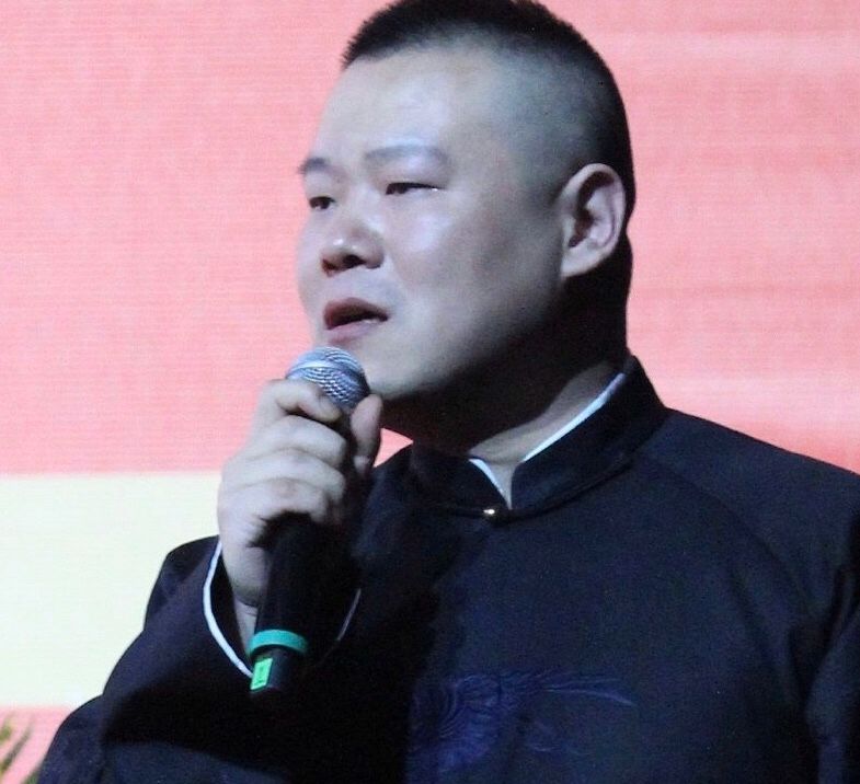 岳云鹏哭了!北京专场出意外,岳云鹏泪洒现场