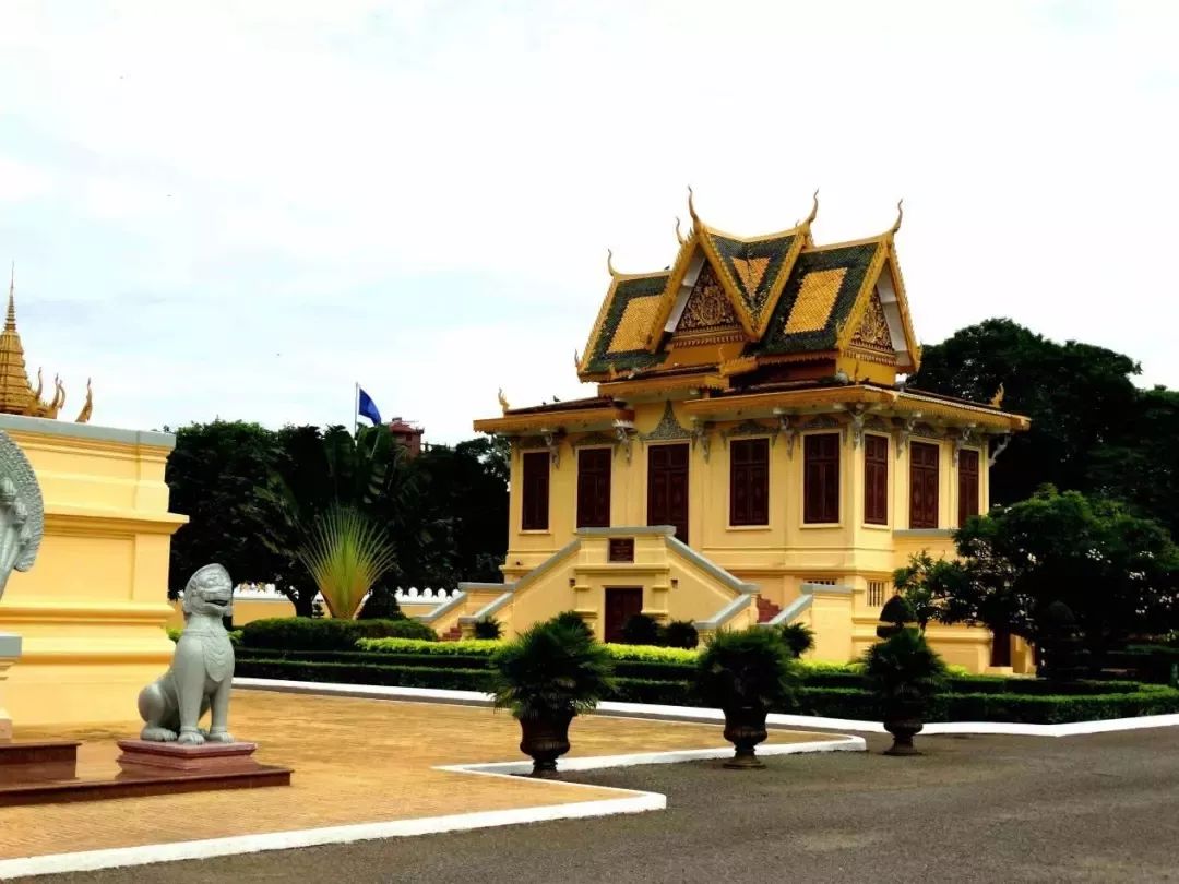 柬埔寨文字的发展及特点_巴利文