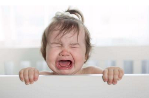 宝宝先天性喉喘鸣是什么病?一直以为是