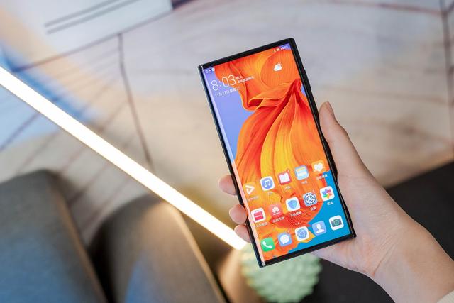 华为双屏折叠手机什么时候出的 71812c6a21a04aec80b411708415b8de.jpeg