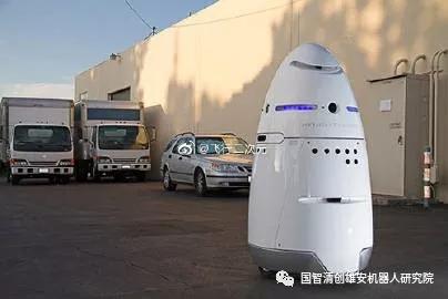 日本寺庙给机器狗举办集体丧礼,中国首款自研无人驾驶