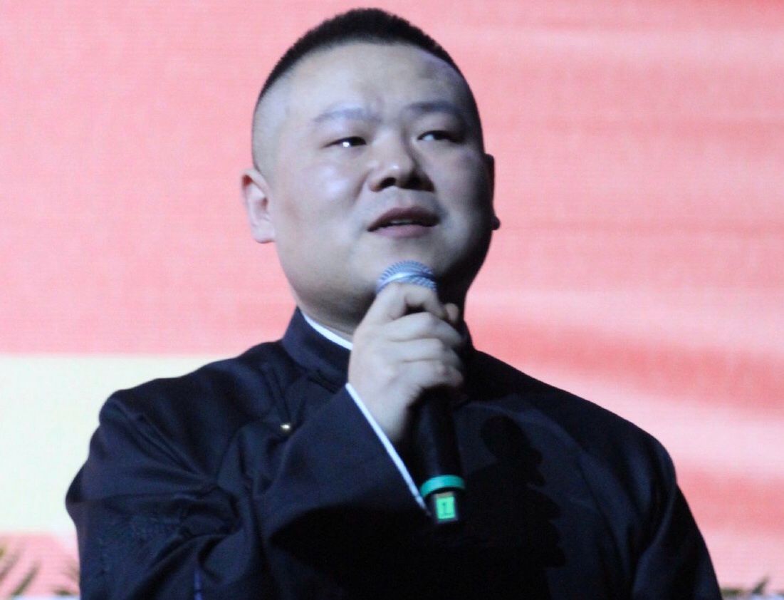 岳云鹏哭了!北京专场出意外,岳云鹏泪洒现场