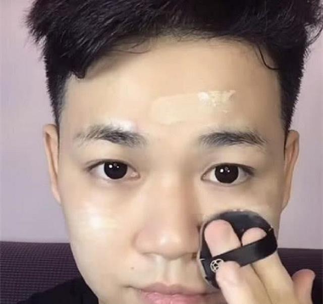怎么样才能让脸看着白白净净的 bbef67b4deab499f943323f82bae0cdc.jpeg