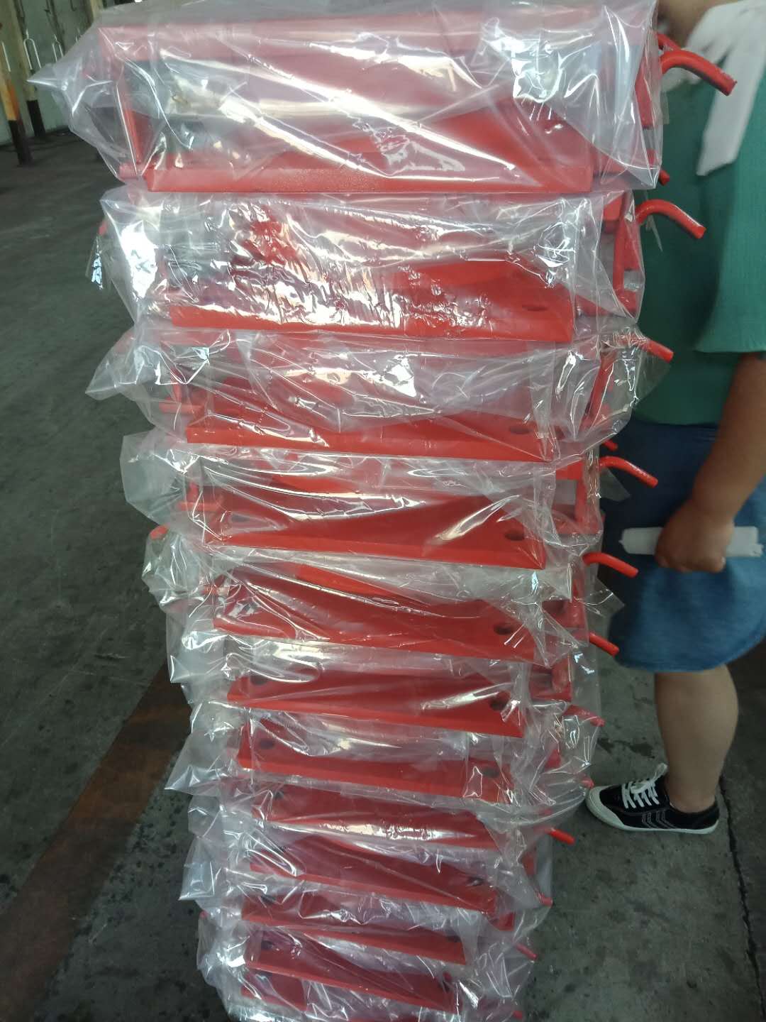 减震盆式橡胶支座