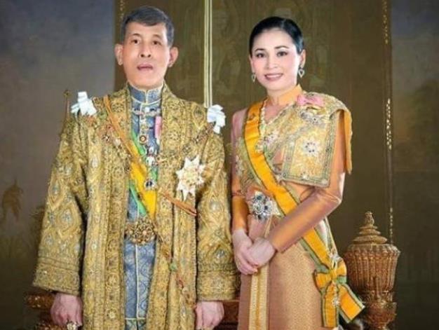 泰国国王几个老婆哪个最美 ddc1031f69e4446c83ada7485d9ba1ec.jpeg
