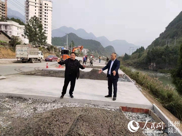 江口闵孝在为民服务解难题中践行初心使命