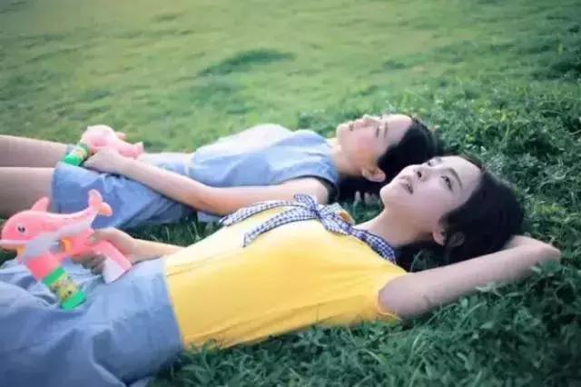 拍照如何表情不僵硬 f9d76b2b871248a2af921ed18ede716c.jpeg