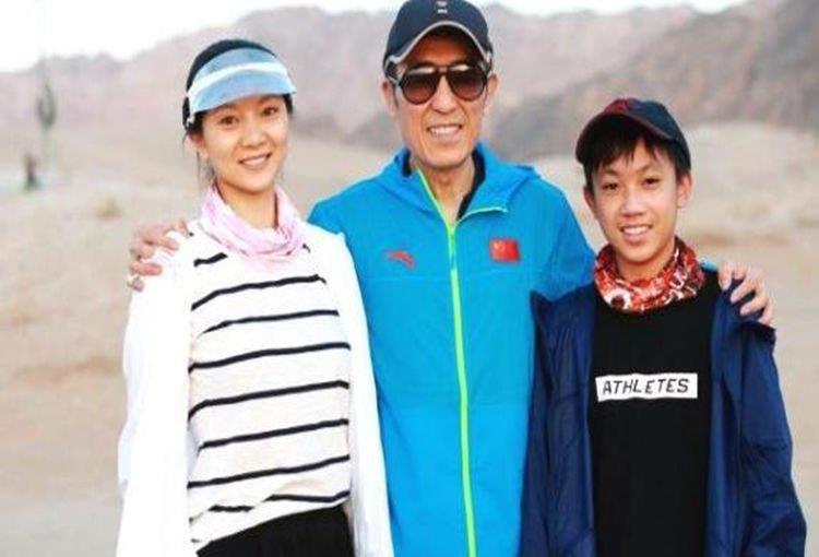 张艺谋老婆陈婷照片写真 12d5f72403db44669d5699e924ea1f44.jpeg