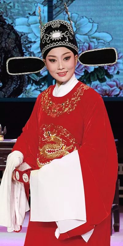 《女驸马》对于黄梅戏和再芬黄梅的经典意义自不必多说,从每年的演出