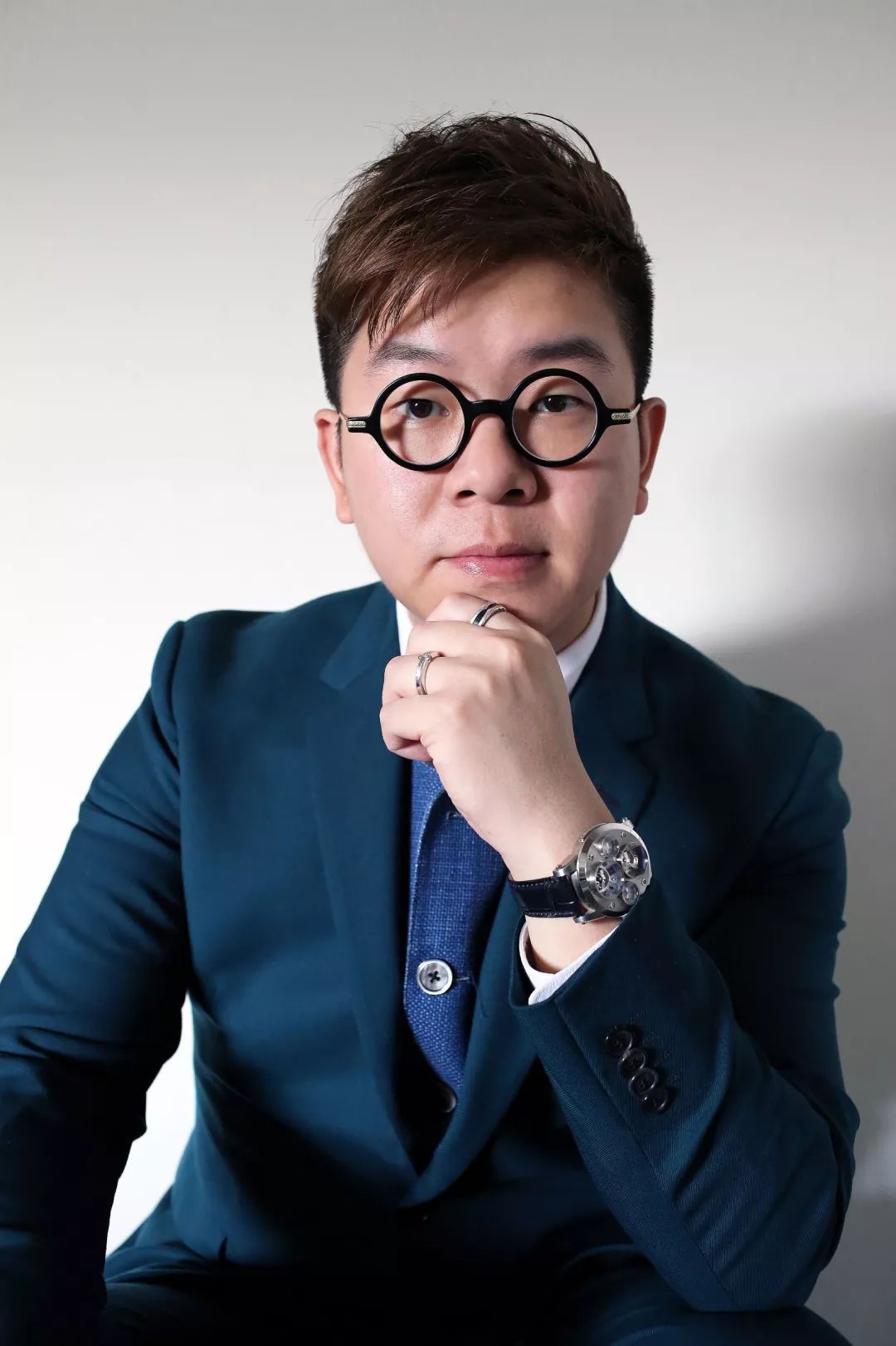 普通职场小白怎样结识精英人士?