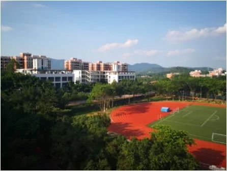 全国最好的大学校园一角 2b4df5299a434561bef9ed4ebd76b142.jpeg