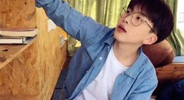 怎么在学校里变霸气 37fcbd5c1ae04c1fae2a2111176e2940.jpeg