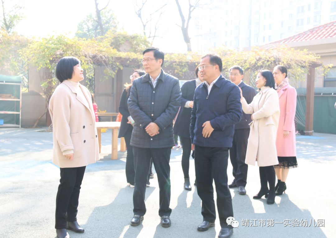 市委常委,宣传部长史骥涛,副市长邵春宁,教育局局长夏灵峰及相关领导