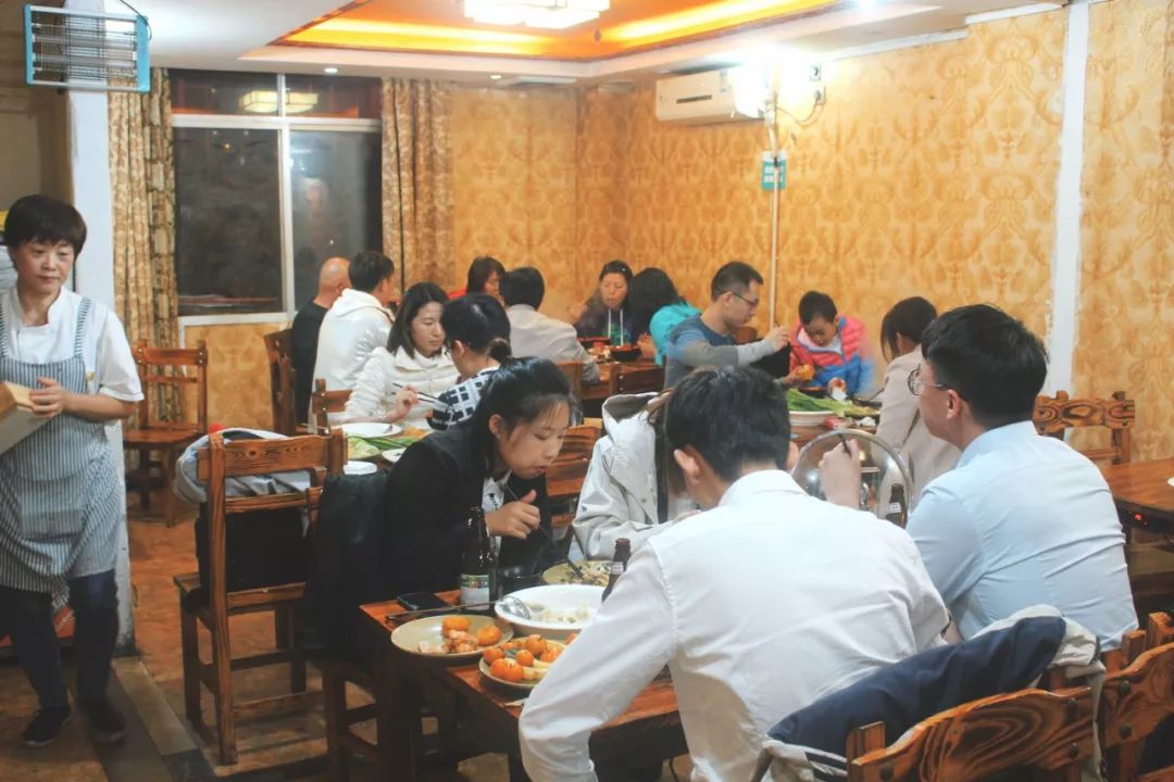 深藏南宁4年的自助饺子店,喂饱了无数东北人