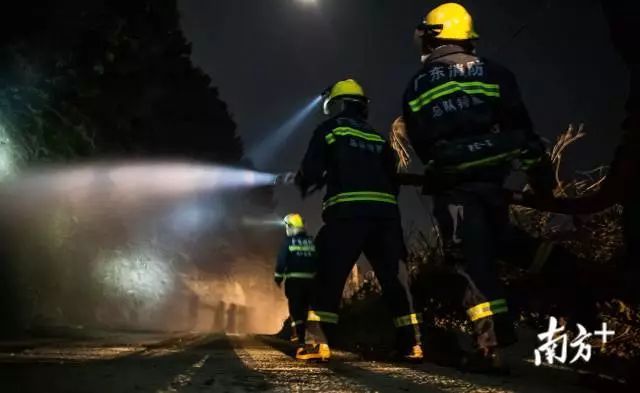 伟大的逆行,最帅的背影!高明灭火战士留下感谢信,看完