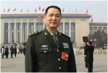 王洪光：原南京军区副司令、中将_军衔