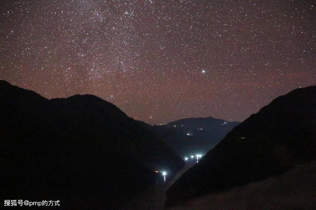 从潭水的晨雾出发,行进在漫天星辰的大山(黑夜到黎明)