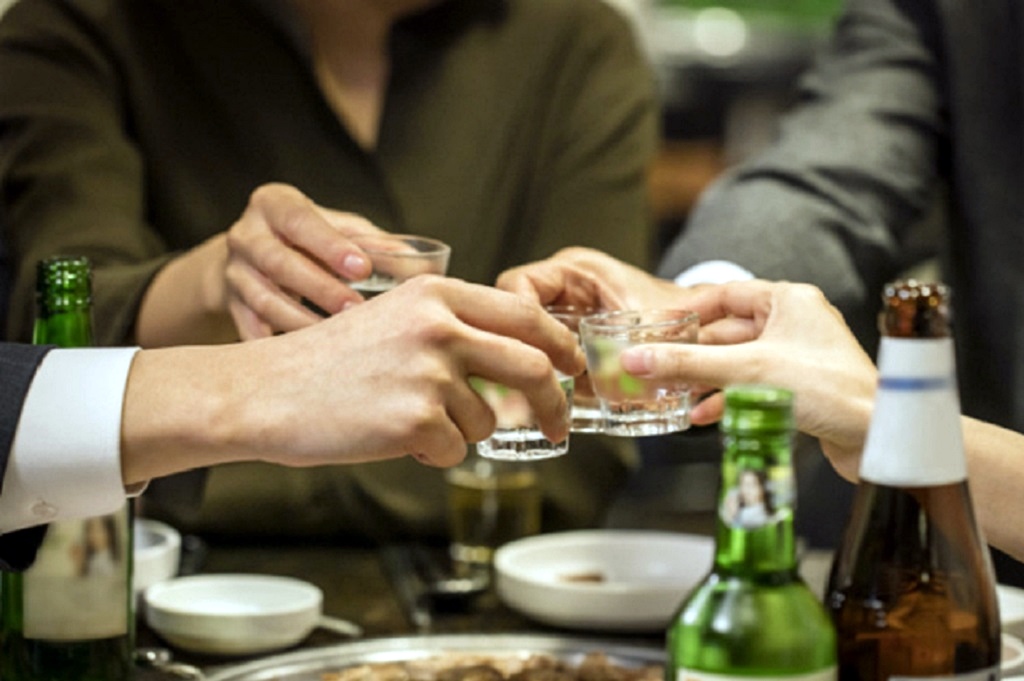 人均喝酒最多_喝酒的图片真实照片(3)