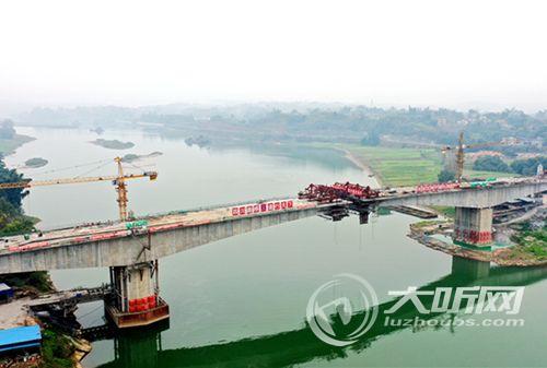 这两个村的市民有福了 泸州海潮沱江大桥下月合龙_泸县