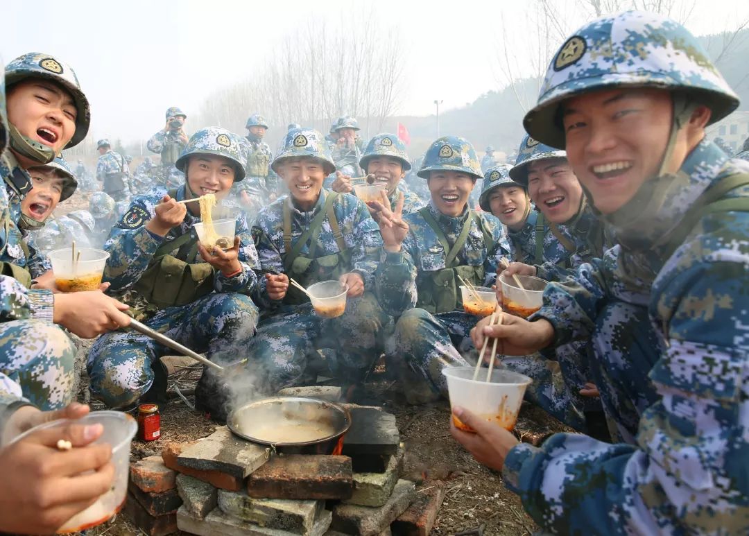 超硬核,看潜院新兵校场练兵!_海军潜艇学院