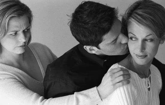 什么是精神上的出轨 5ff7828097e64f74800871daf3ba4695.png