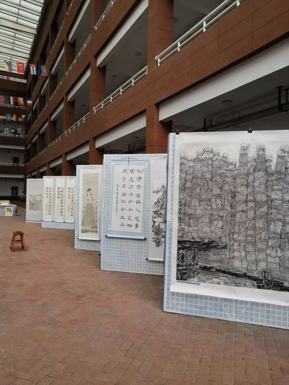 【润美育德】赏书画作品 展师生风采 ——沣东三小"尚美秋韵"教学艺术