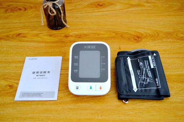 电子血压计与水银血压计对比测量 6e932fdb11b6420cb749c35a4acf3234.jpeg