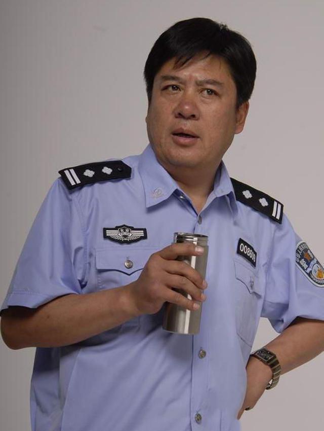 他曾出演新中国第一段激情戏,沉寂十年凭《重案六组》翻红_张潮