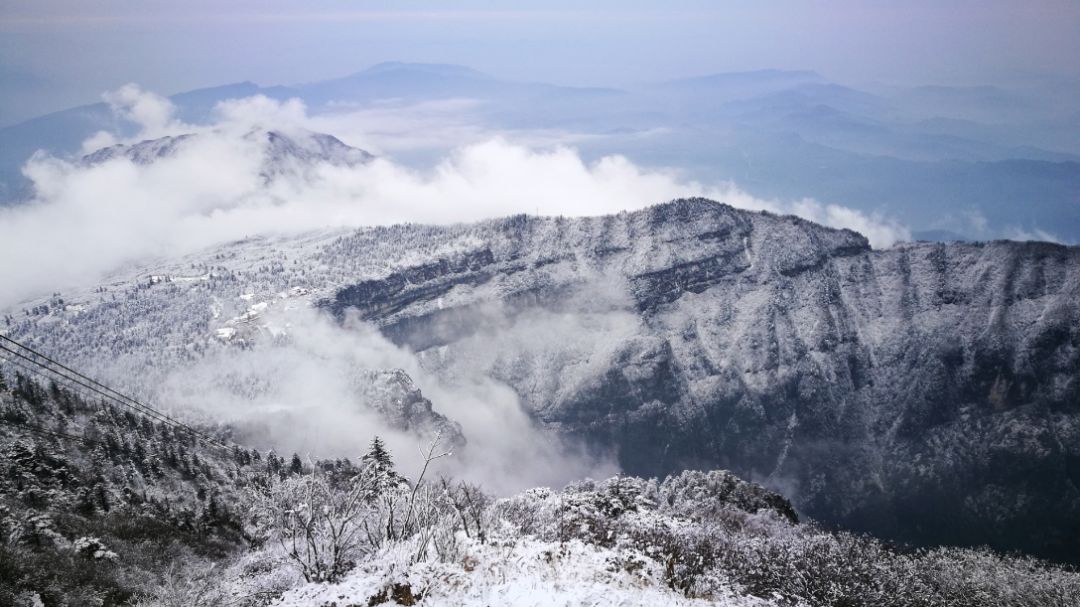 千年古诗还原峨眉山最美雪景