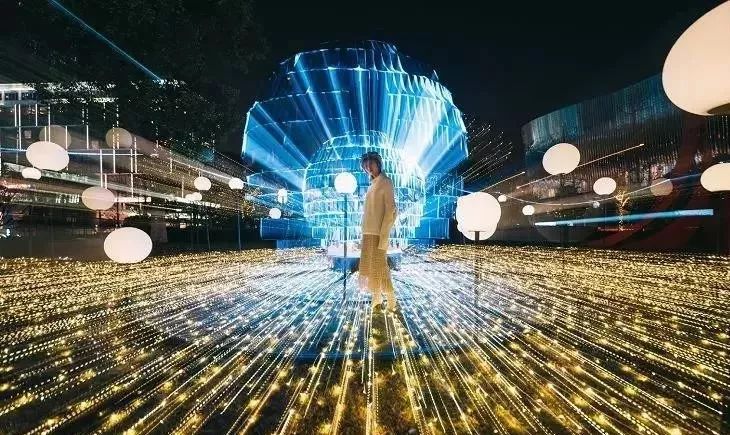 "光影上海"灯光节开幕,那些令人心动的互动灯光装置美