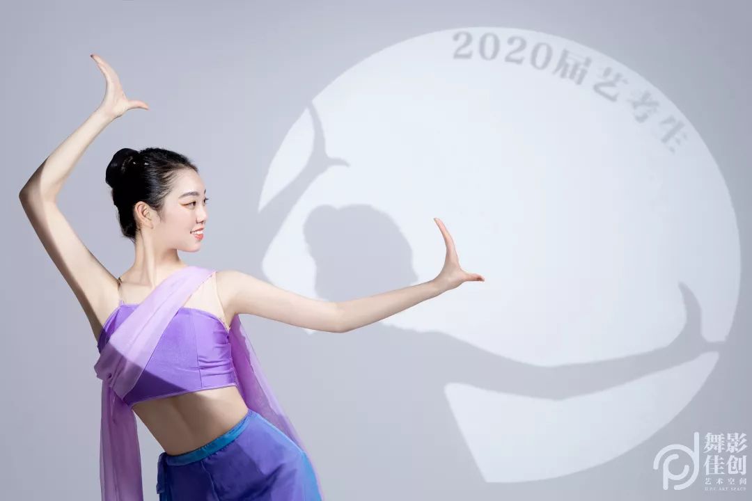 怎么才能让人物跳舞 12524872be4743bcab696bfa7b277992.jpeg