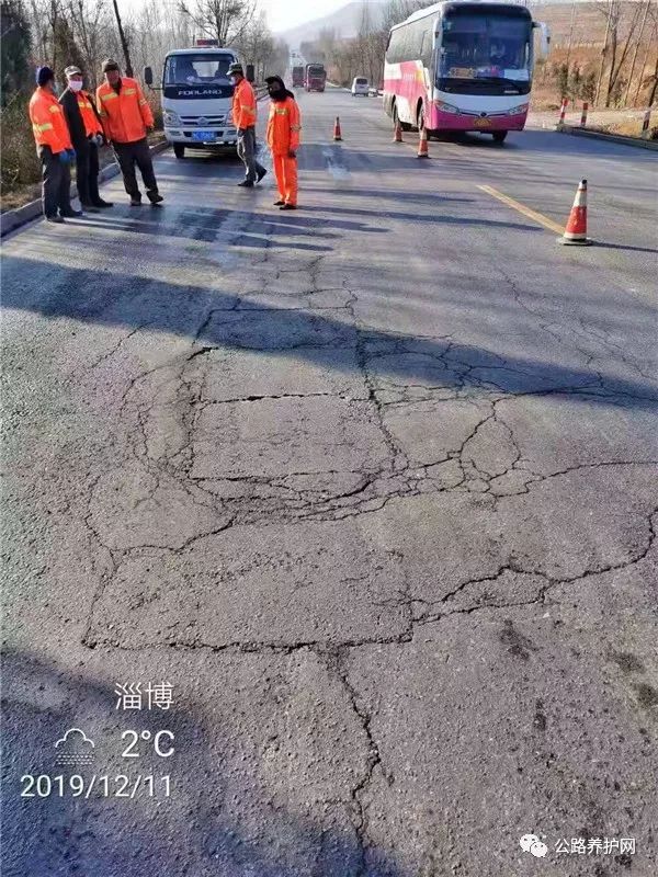 过一个冬天沥青路面就四分五裂这个案例经过3年实践完美解决隐患