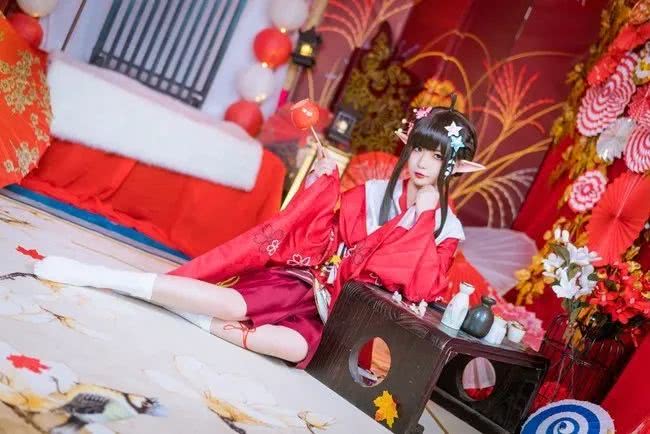 凹凸世界凯莉cos精美和服吸人目光