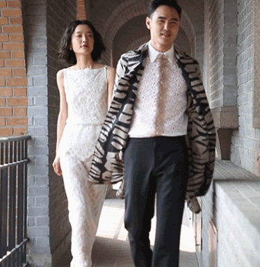 怎么教别人走秀 2e9fb16663594c268fb264ec3ff438f0.gif