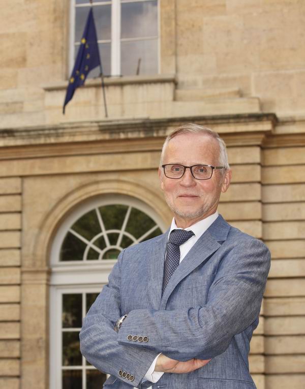 德国神学学者勒默尔执掌法兰西公学院：再次“占领”法国？_de