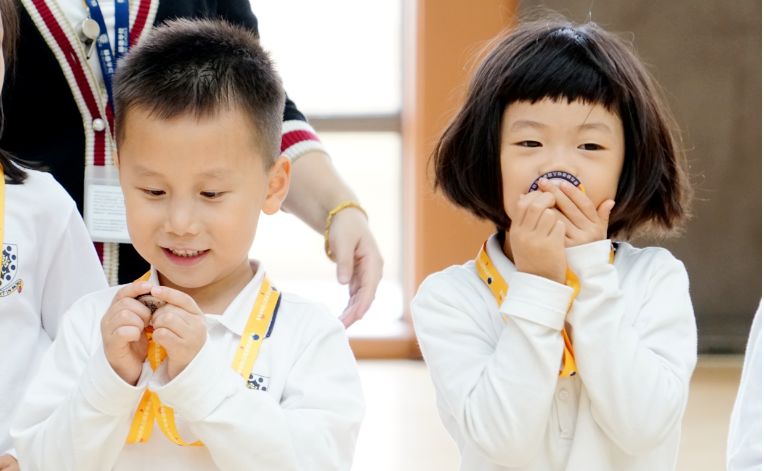 非凡家庭全集 668f3b3fafa84cf2ae75a23aa9312bb8.jpeg