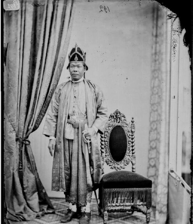 1860年代泰国精英老照片:都是曼谷王朝的贵族,曾出使欧洲谈判