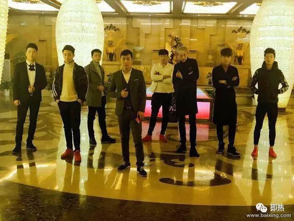 视角：夜场男模公关的心酸 公关男的内心独白