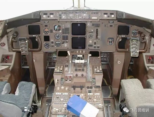 波音767驾驶舱照片波音757驾驶舱照片波音747驾驶舱图片波音737驾驶舱