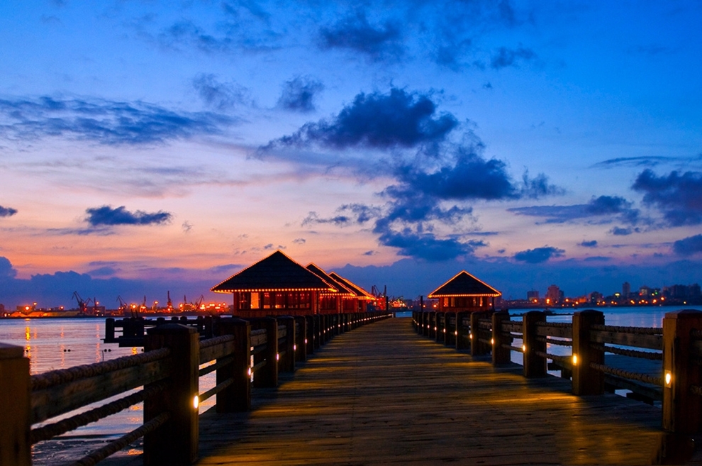 湛江海滨夜景