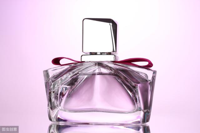 香水排行榜女士_女士香水品牌排行榜前十名